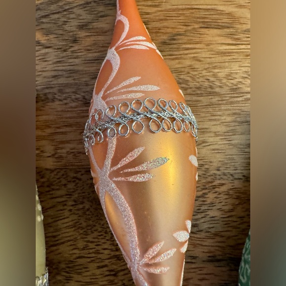 Set of 5 vintage Teardrop Christmas ornaments - Picture 2 of 9